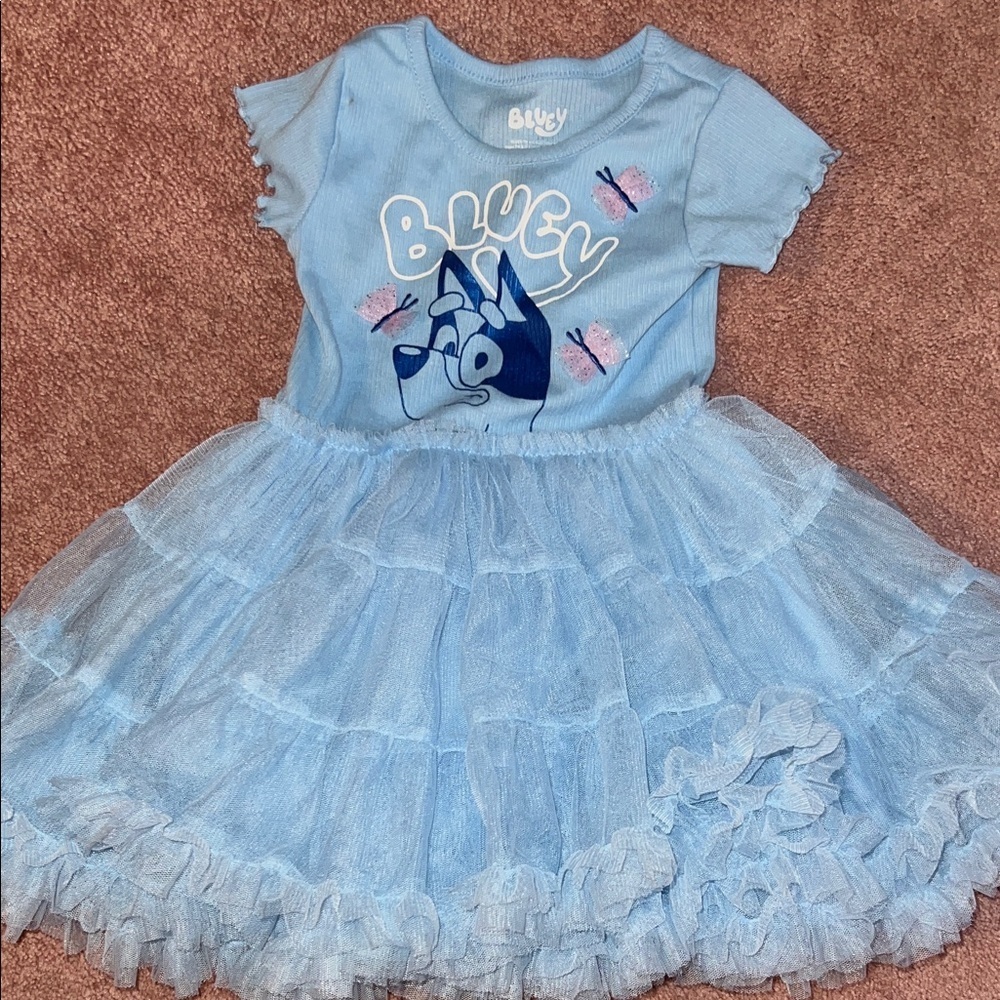 Vineyard Vines Floral and MORE! - Picture 5 of 8